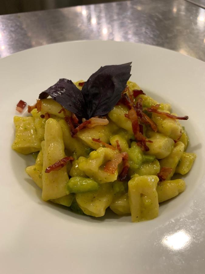 La Tenuta Di Trimalcione Pofi Bagian luar foto
