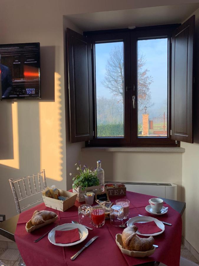 La Tenuta Di Trimalcione Pofi Bagian luar foto