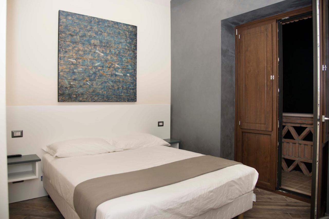 La Tenuta Di Trimalcione Pofi Bagian luar foto